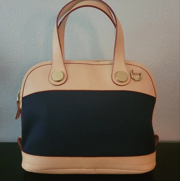Dooney and Bourke Small  zip zip  Satchel  made  in  USA 🇺🇸 - Picture 3 of 16